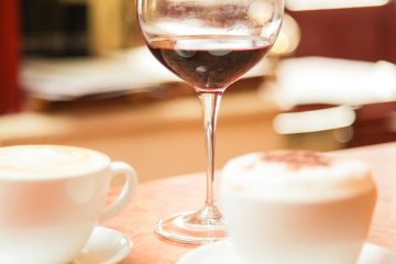 Káva a víno – obľúbené nápoje Prešporčanov